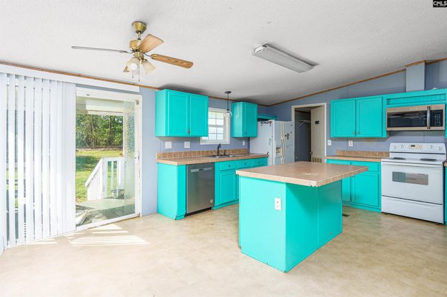 1808 Whetstone Rd, House other with 5 bedrooms, 3 bathrooms and null parking in Swansea SC | Image 8