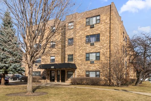 304-6400 N Ridge Boulevard, Chicago, IL, 60626 | Card Image