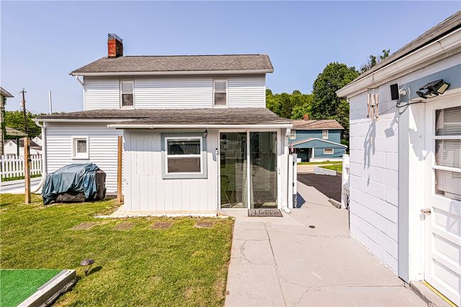 2216 Keystone Ave, House other with 3 bedrooms, 2 bathrooms and 1 parking in Hempfield Twp - WML PA | Image 17