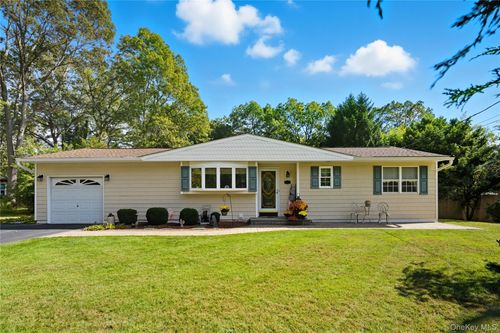 347 Wading River Rd, Manorville, NY, 11949-3445 | Card Image