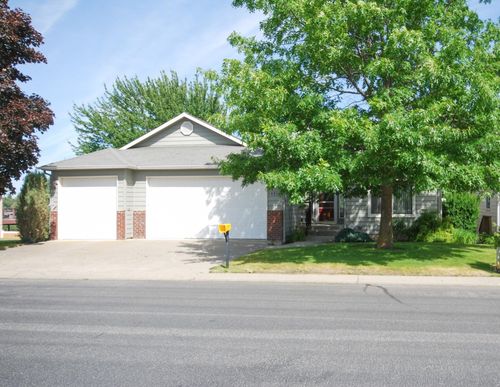 19215 E Riverwalk Ln, Spokane Valley, WA, 99016-8405 | Card Image