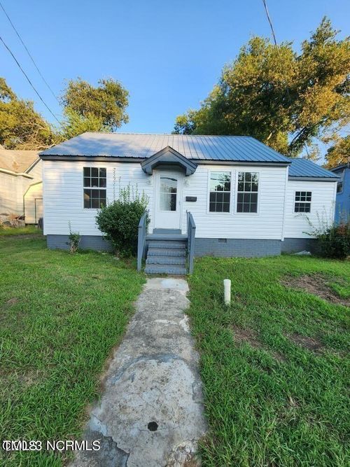 703 Elm St, Weldon, NC, 27890-1813 | Card Image