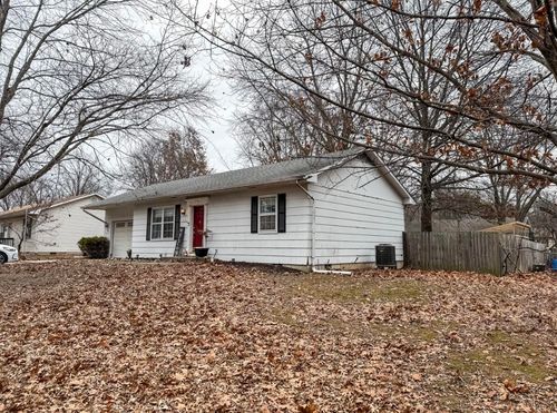 1830 W Amos Dr, Columbia, MO, 65203-9158 | Card Image