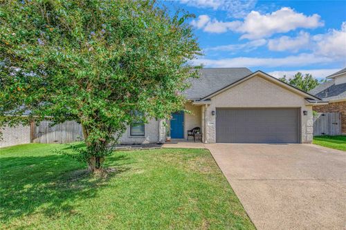 1214 Martinsville Ln, College Station, TX, 77845-3993 | Card Image