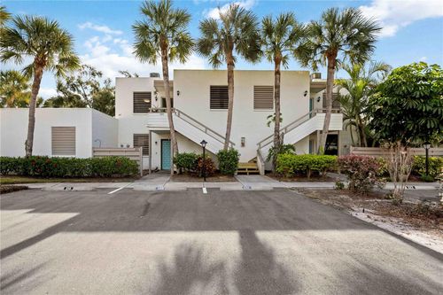 320-320 Timberlake Dr, BRADENTON, FL, 34210-4639 | Card Image