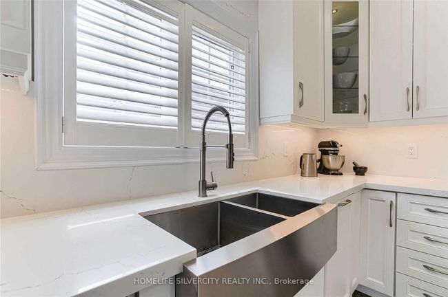 40 Darren Rd, House other with 6 bedrooms, 6 bathrooms and 5 parking in Brampton ON | Image 18
