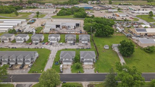 711-715 S Walker Street, Webb City, MO, 64870 | Card Image