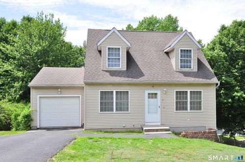 17 Irene Ave, Waterbury, CT, 06705-2535 | Card Image