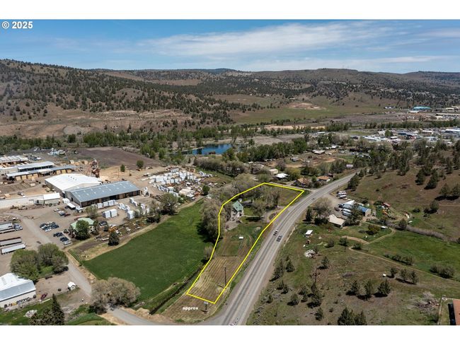 60355 Highway 26, House other with 5 bedrooms, 4 bathrooms and null parking in John Day OR | Image 5