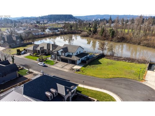 395 Ironwood Loop, Creswell, OR, 97426-9201 | Card Image