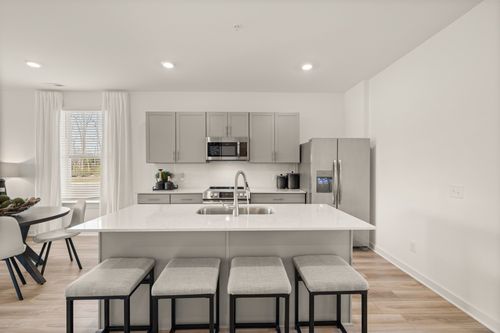 1724 Manuka Ln, Columbia, TN, 38401-4881 | Card Image