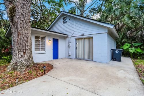 246 Jasmine St, Atlantic Beach, FL, 32233-1732 | Card Image
