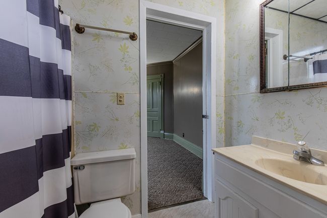 339 E Chestnut St, House other with 3 bedrooms, 3 bathrooms and 5 parking in Sheffield IL | Image 44