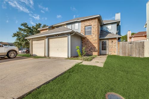 2617 Isbella Dr, Grand Prairie, TX, 75052-5311 | Card Image