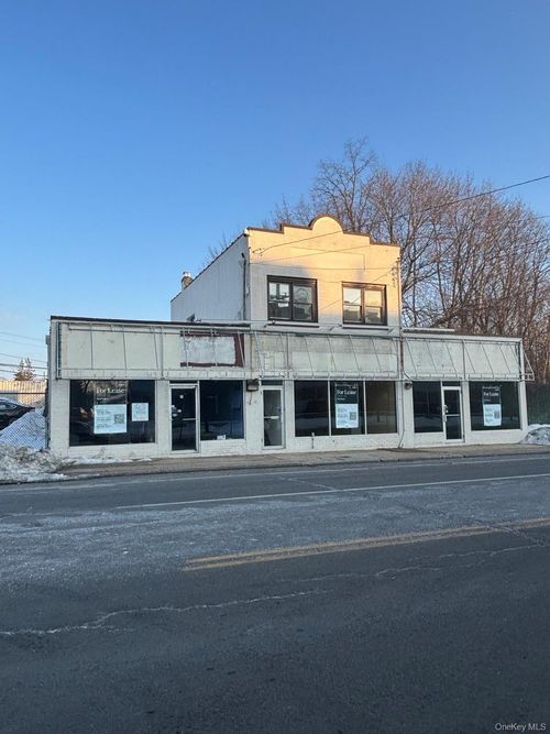 28 Walt Whitman Rd, Huntingtn Sta, NY, 11746-4107 | Card Image