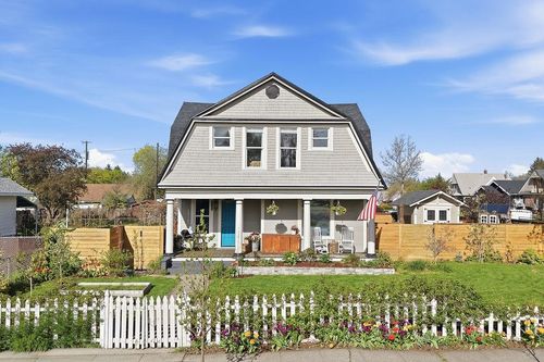 2323 N Wall St, Spokane, WA, 99205-4675 | Card Image