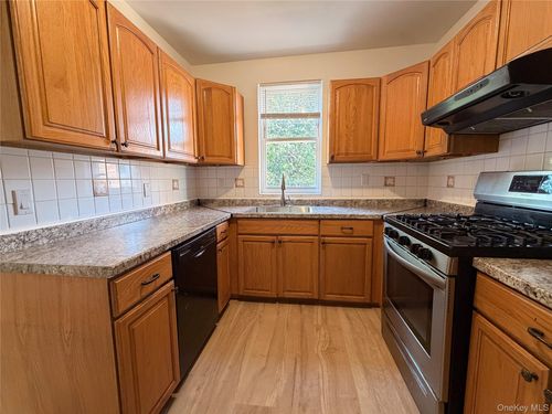 2-3232 60th Street, New York, NY, 11377 | Card Image