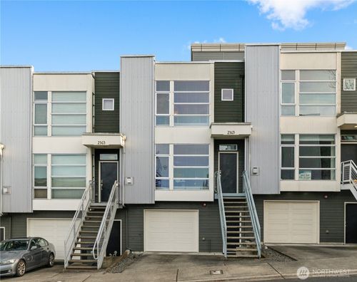 2365 Yakima Ct, Tacoma, WA, 98405 | Card Image