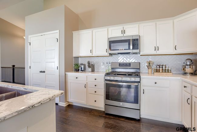 7810 S 184 Th Ave, House other with 4 bedrooms, 3 bathrooms and 3 parking in Omaha NE | Image 13
