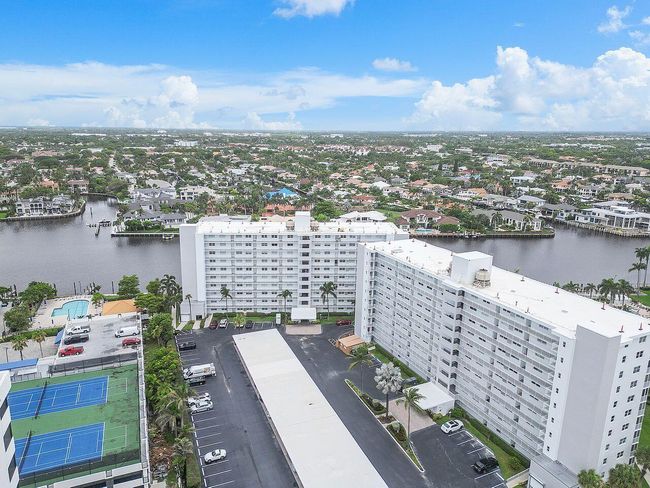 APT-1030D - 3310 S Ocean Blvd, Condo with 2 bedrooms, 2 bathrooms and null parking in Highland Beach FL | Image 32