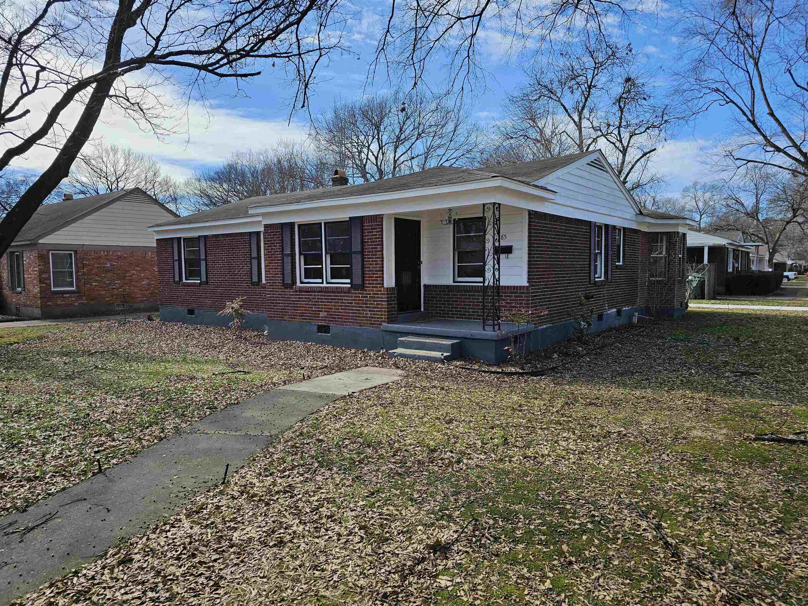Ivy Rd, Memphis, TN 38117