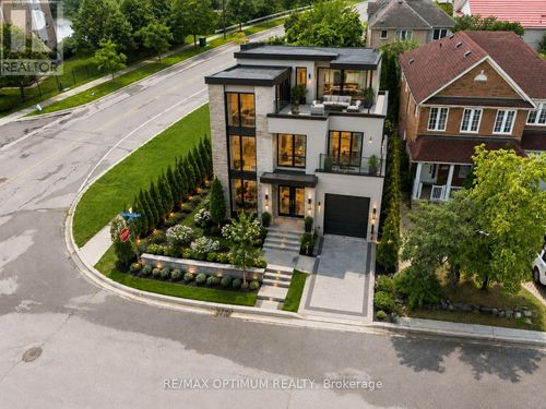 3140 High Springs Cres, Mississauga, ON, L5B4G4 | Card Image