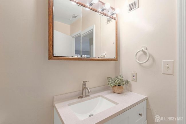 232-A Alpine Way, Townhouse with 2 bedrooms, 2 bathrooms and null parking in Woodbridge NJ | Image 17