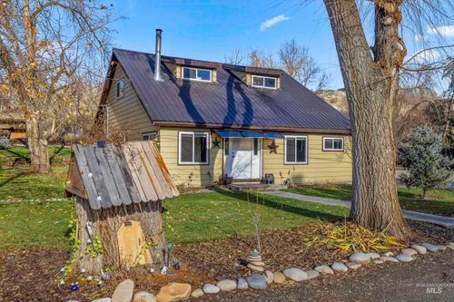 126 Canyon St, Horseshoe Bend, ID, 83629-5040 | Card Image