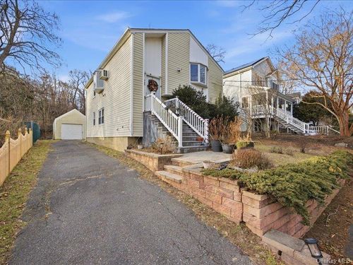22 Midland Ave, Port Jefferson, NY, 11777-2205 | Card Image