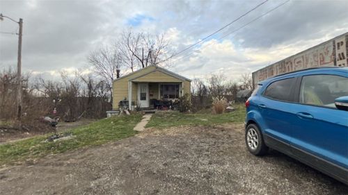 1120 Steubenville Pike, Burgettstown, PA, 15021-8500 | Card Image
