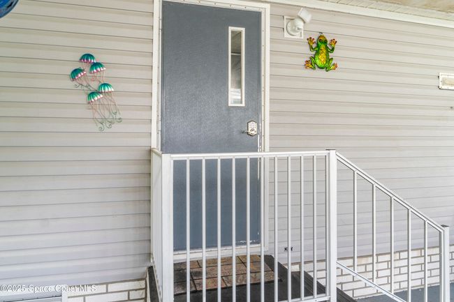 1039 Wren Cir, House other with 3 bedrooms, 2 bathrooms and null parking in Barefoot Bay FL | Image 8
