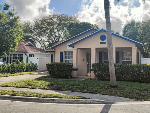 1139-1139 Freshwater Lakes Dr, West Palm Beach, FL, 33401-3240 | Card Image