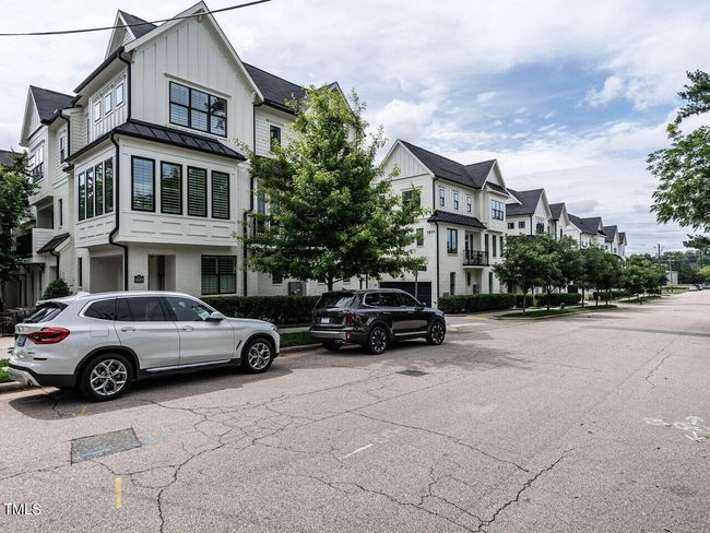 034-1280x960-exterior-buildings | Image 34