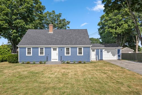 131 Maple Ave, Swansea, MA, 02777-4560 | Card Image