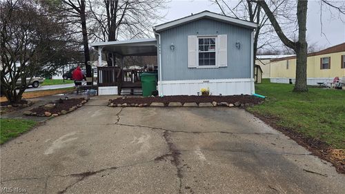 6465 Linda Ln, Ravenna, OH, 44266-8704 | Card Image