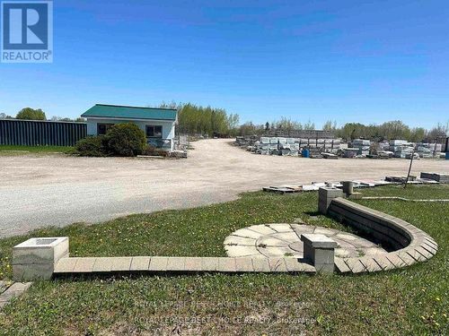 332407 Highway 11, Earlton, ON, P0J1E0 | Card Image
