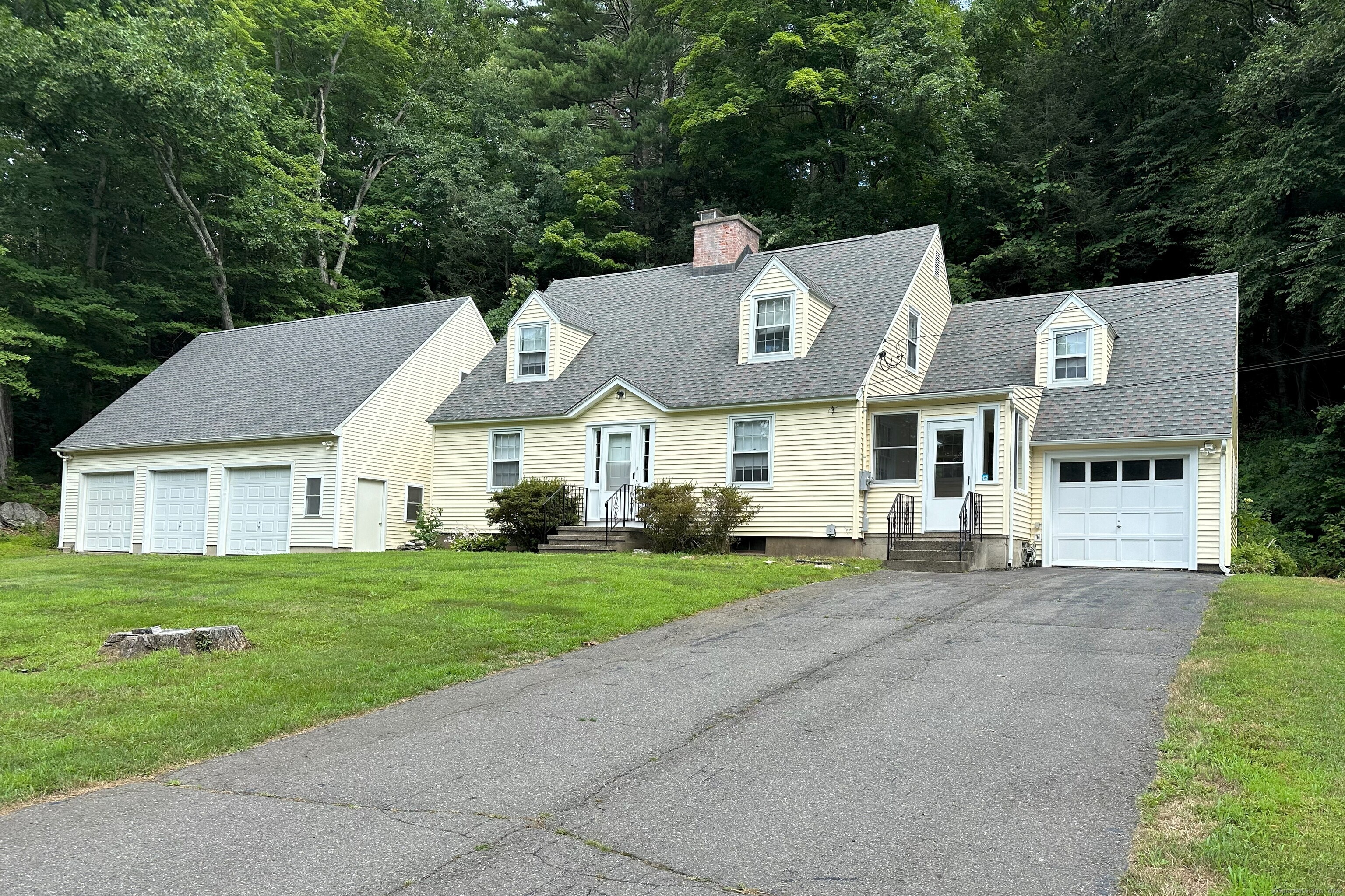 Old Branch Rd, Thomaston, CT 06787