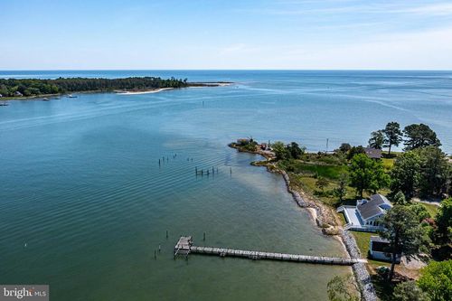 2215 Ditchley Rd, KILMARNOCK, VA, 22482-3304 | Card Image