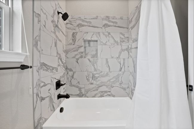 Full bath with shower / bath combo with shower curtain | Image 21