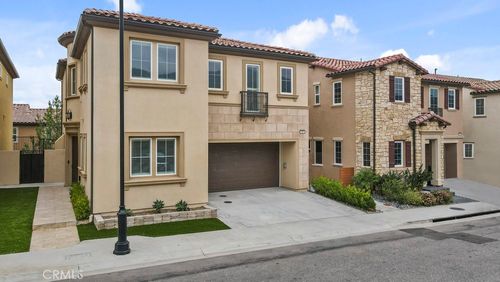 20800 Spruce Cir, Porter Ranch, CA, 91326 | Card Image
