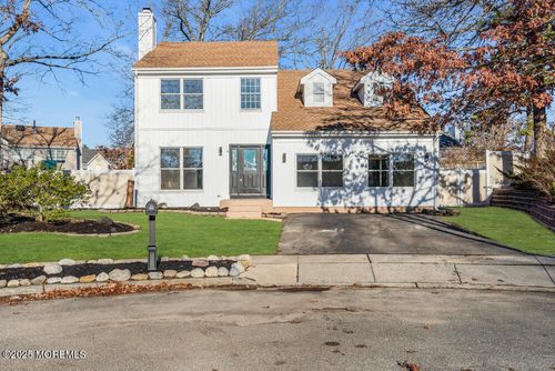 9 Glen Ct, Barnegat, NJ, 08005-2057 | Card Image