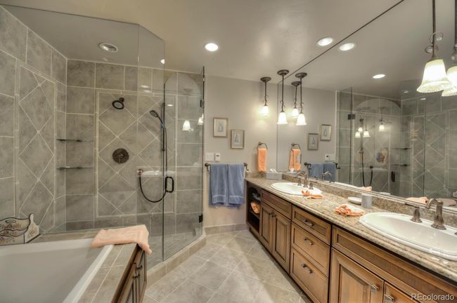 Upstairs Bathroom 1 | Image 23