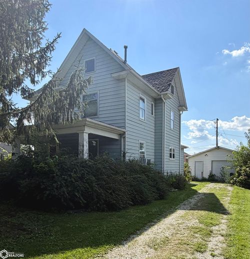 411 N Grand St, Chariton, IA, 50049-1407 | Card Image