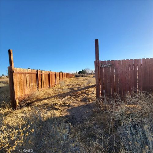6047 Brawley Rd, Phelan, CA, 92371 | Card Image