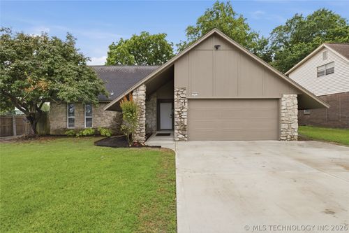 701 W Boston Street, Broken Arrow, OK, 74012 | Card Image