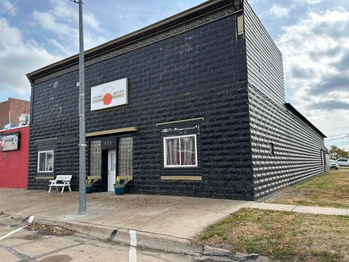 821 Main St, Alma, NE, 68920-2167 | Card Image