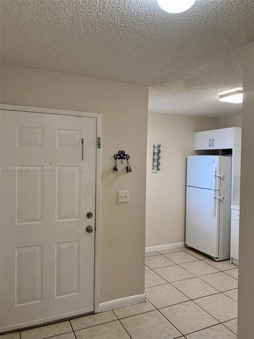 apt-204-15701 Sw 137th Ave, Miami, FL, 33177-1282 | Card Image