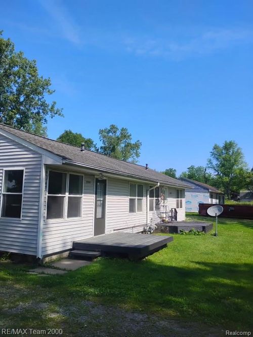 20150 Sherwood Rd, Sumpter Twp, MI, 48111-9377 | Card Image
