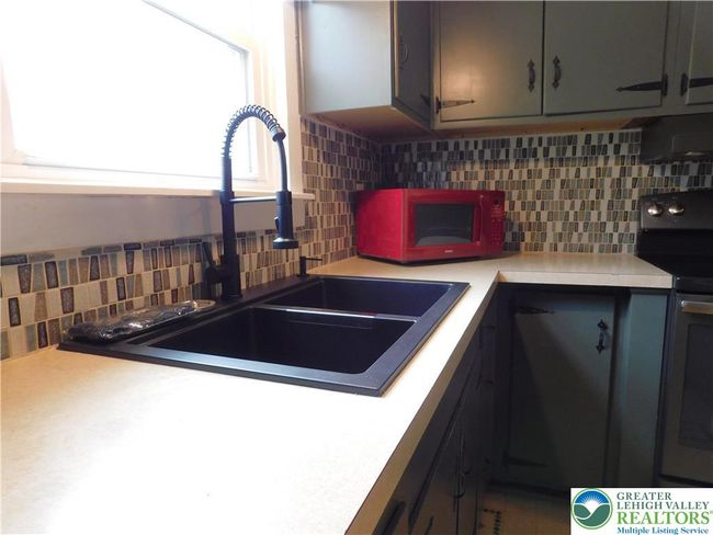 2012 State St, House other with 3 bedrooms, 1 bathrooms and null parking in Alburtis PA | Image 14