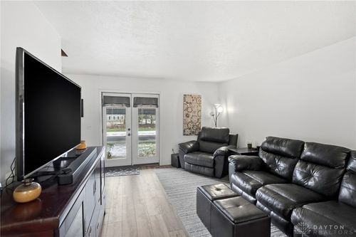 7816-7816 Betsy Ross Cir, Dayton, OH, 45459-4024 | Card Image